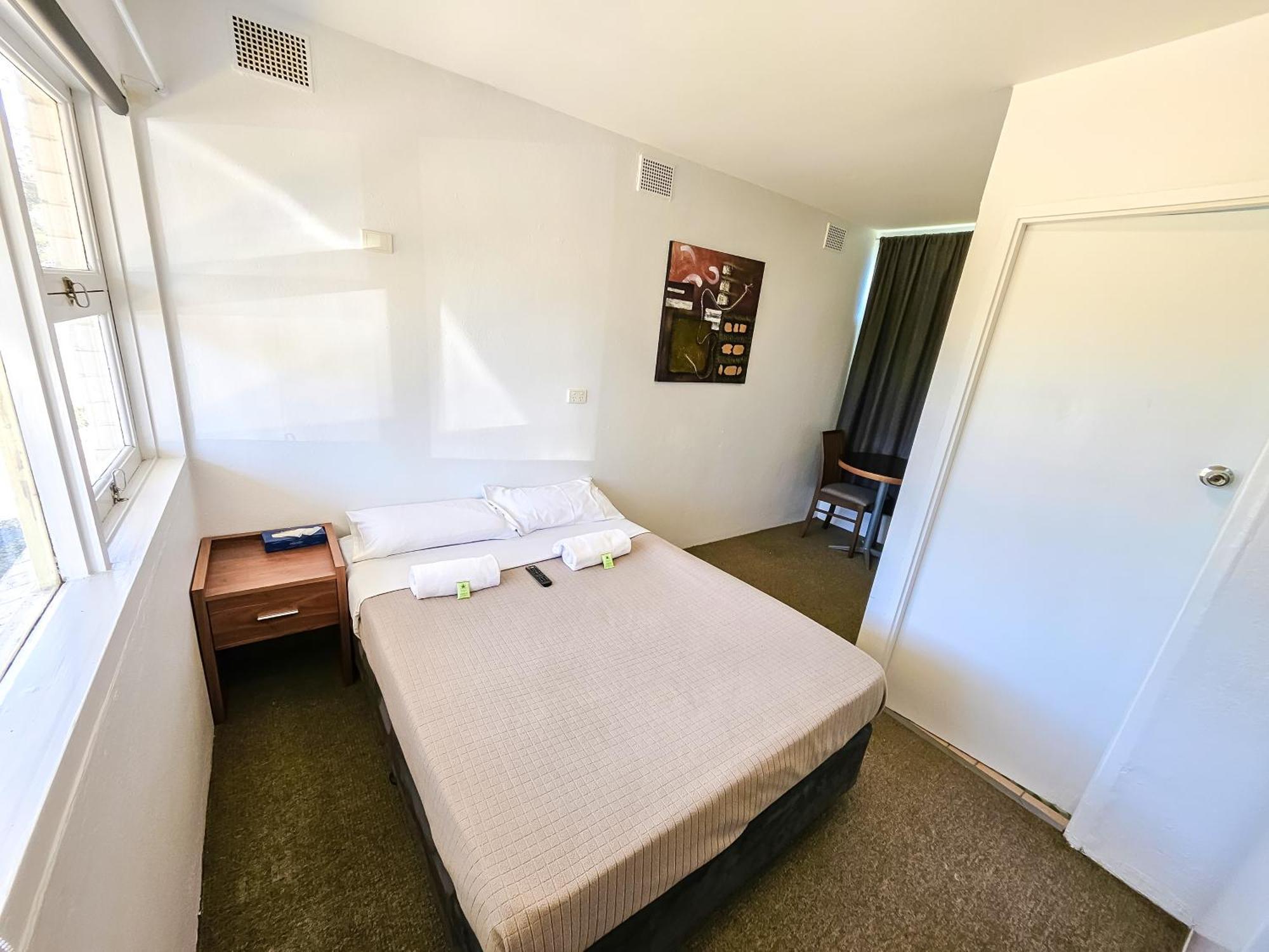 Green Door Motel Lavington Екстер'єр фото